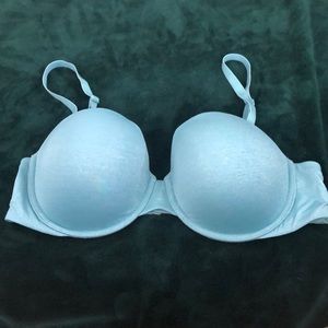 Like New Victoria’s Secret 38C Blue Strapless Bra